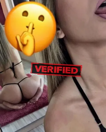 Evelyn fucker Sexual massage Almazan